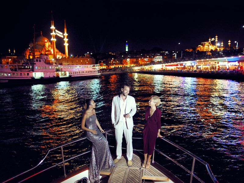 Two Strangers Who Met on a Bosphorus Cruise and Fell in Love