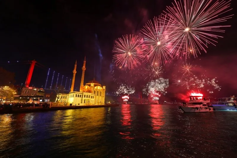  Unforgettable New Year's Eve on a Bosphorus Cruise