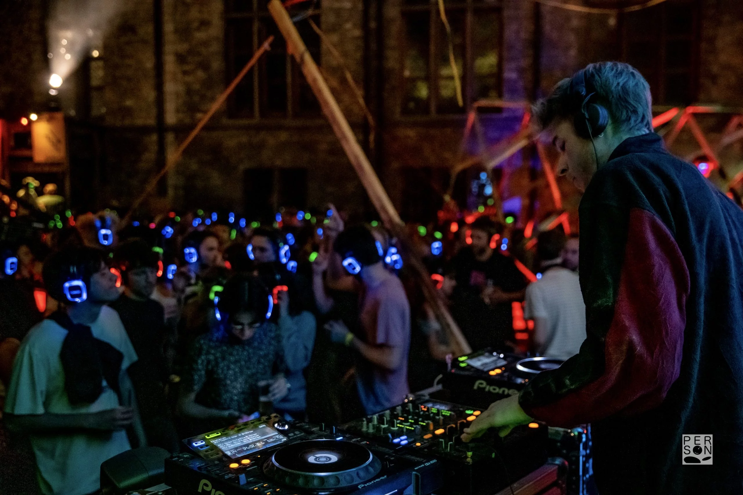 Silent Disco with DJ on Bosphorus Cruise with Headphones