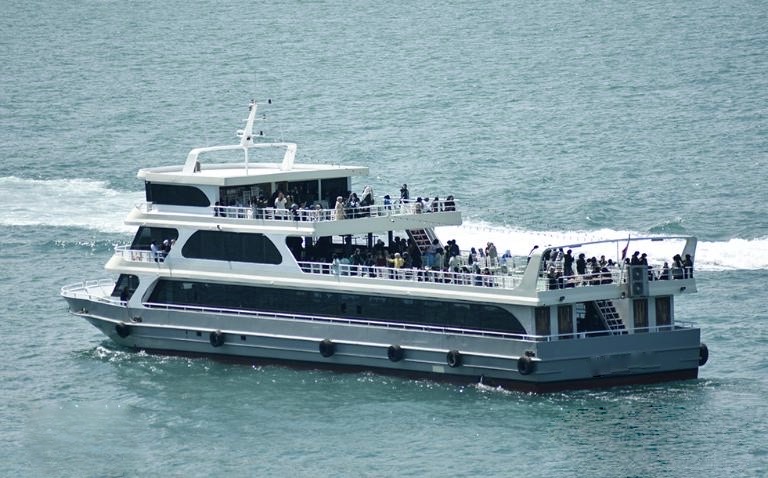 ONLY SAILING ALONG THE BOSPHORUS (EVENING )with Pick up and Drop off