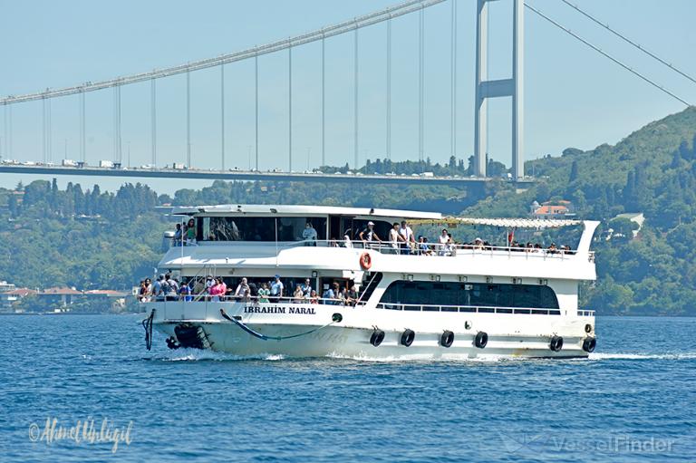 Morning Cruise along the Bosphorus with Breakfast